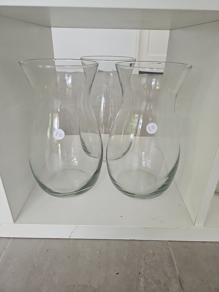 10.75H Clear Glass Vase