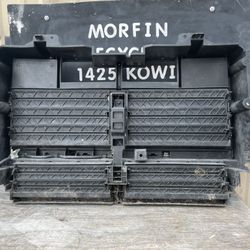 OEM  15-22 GMC Canyon Chevrolet Colorado Front Bumper Active Grille Shutter