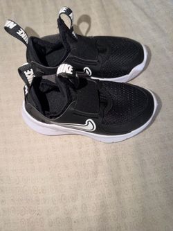 Nike Flex Runner Toddler Sneakers Shoes Size 8C Black Slip On AT4665-001