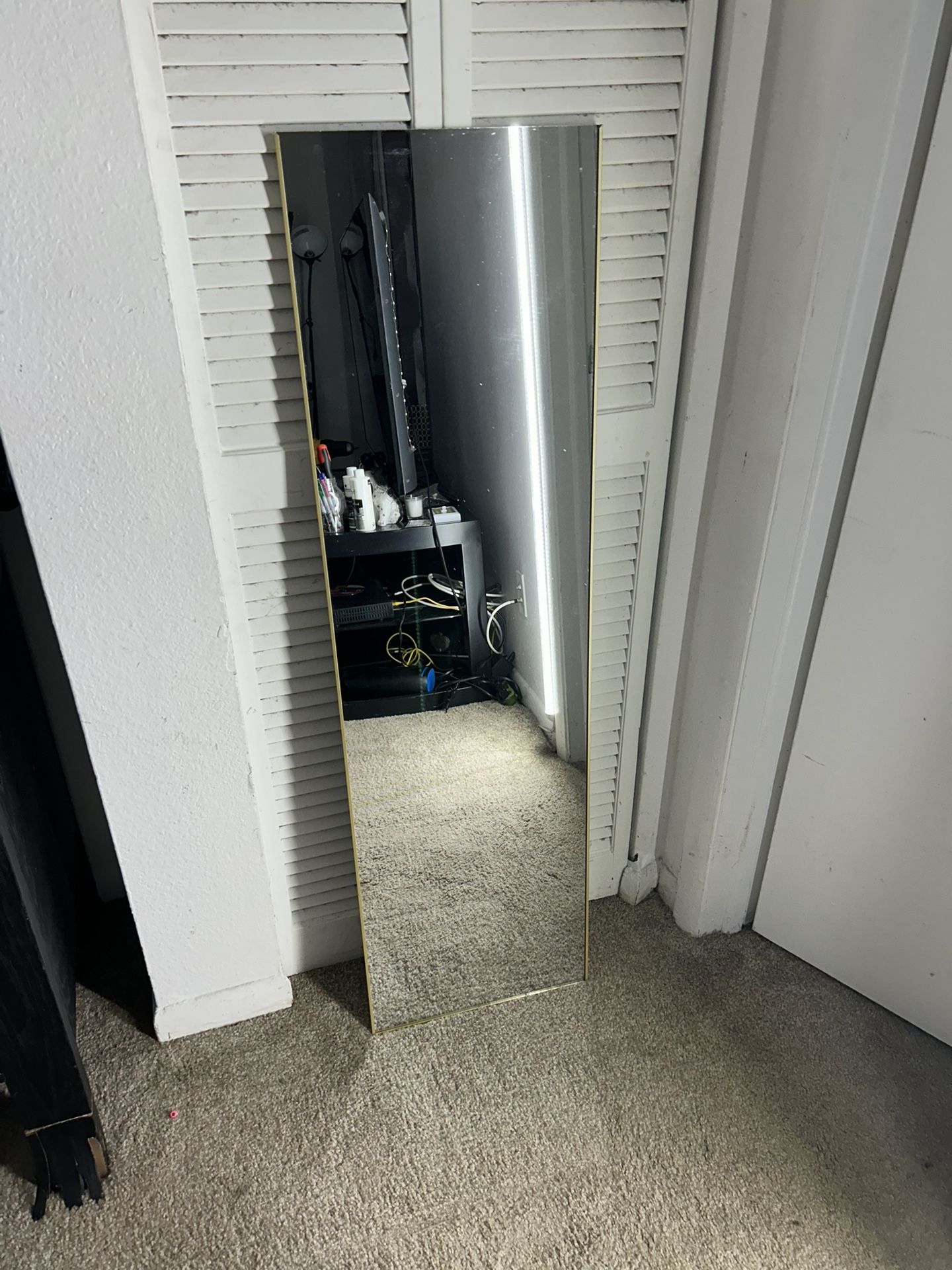Mirror 