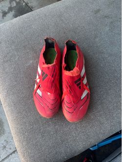 Soccer cleats