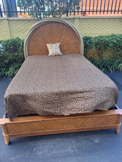 Cama Queen Con Su Colchón Incluido. Hacemos Delivery 