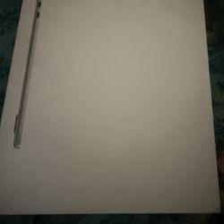 MacBook 13-inch 2025 16gb 256 Storage 