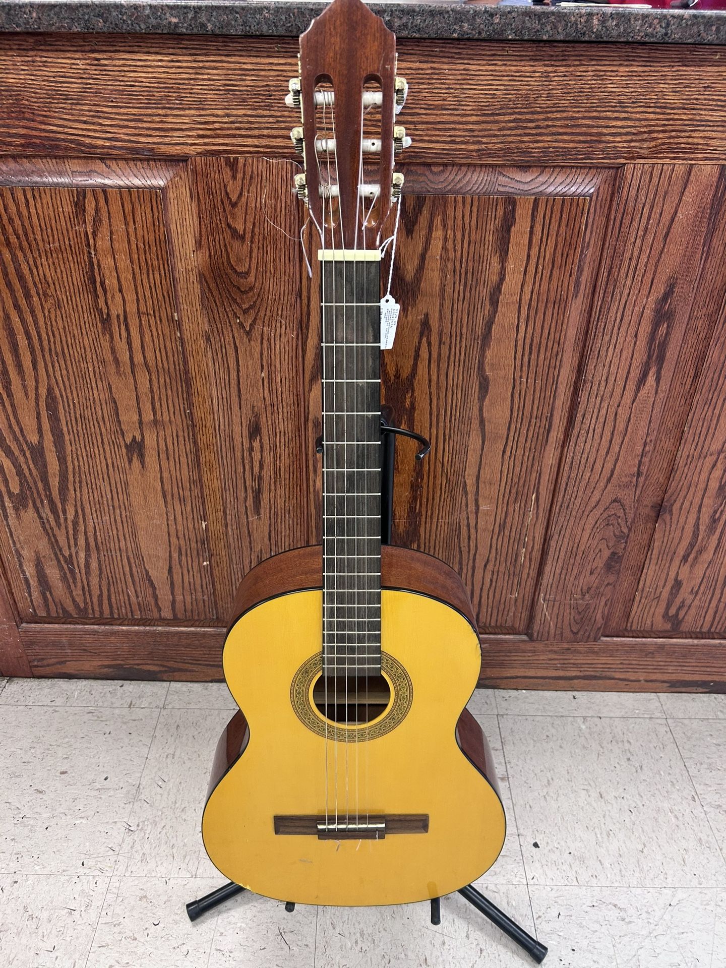 Lucero Classical Acoustic Guitar