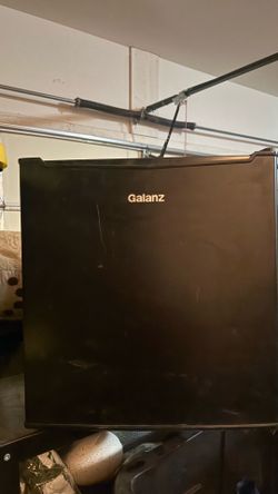 Mini fridge