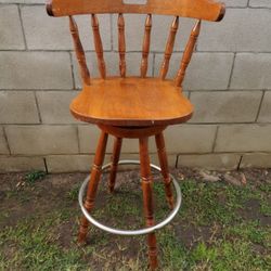 One Swivel Bar Stool Chair $25 Pick Up Only In Bakersfield In The 93308 Area No Holds