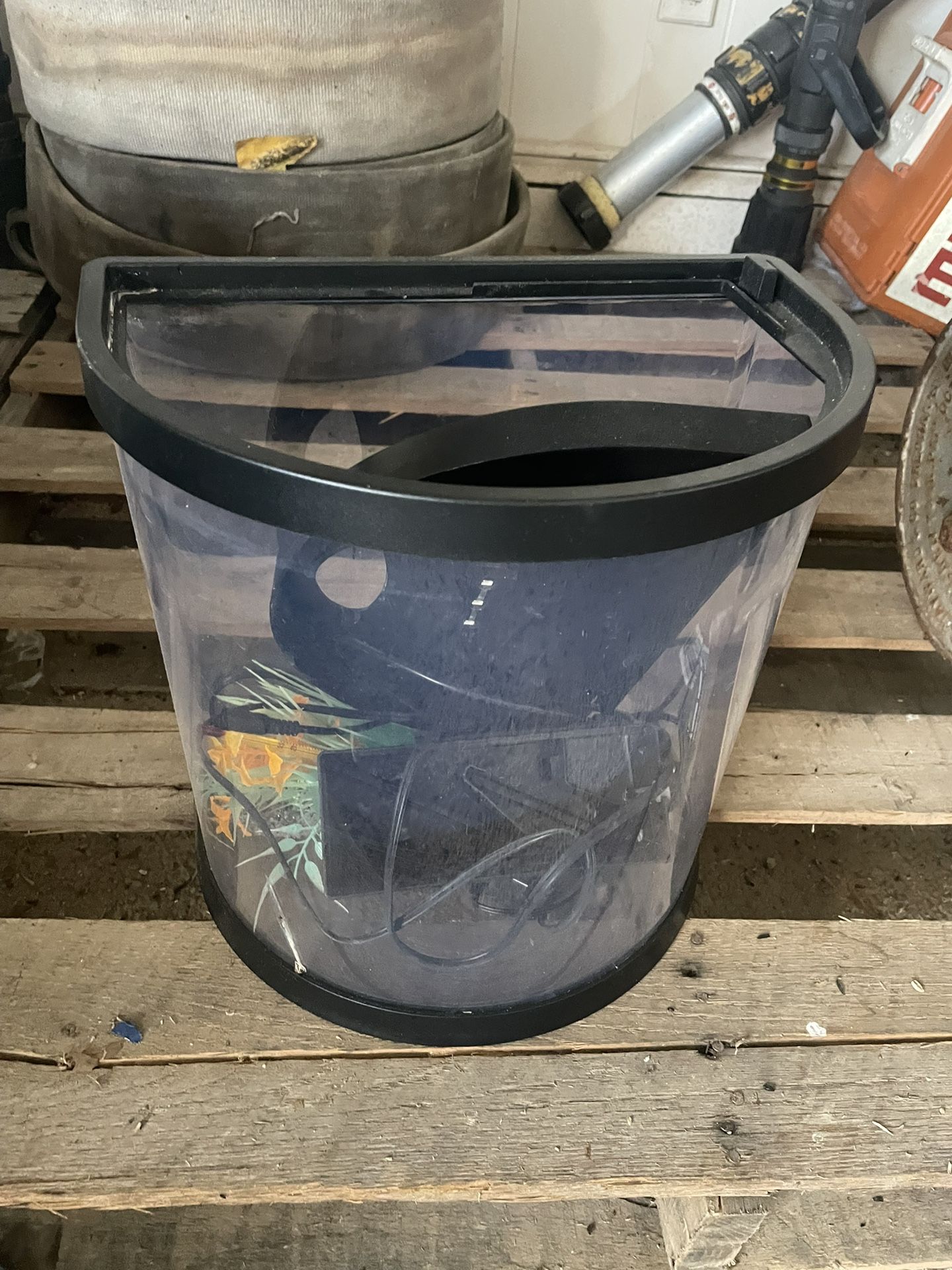 2 Little Aquariums 