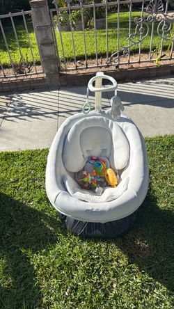 Graco Smart Sense Soothing Baby Swing- Rori: Adjustable Speed, Multidirectional Seat, Calming Vibrations Portable