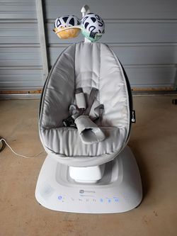 4moms MamaRoo Multi-Motion Baby Swing, Bluetooth Enabled with 5 Unique