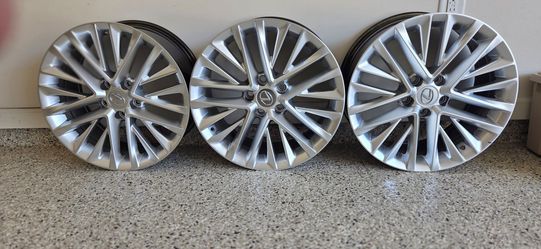 2016 Lexus ES350 Wheels 18"