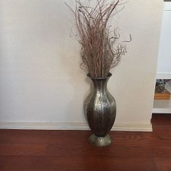 Decorative Gold Metal Vase Arrangement 