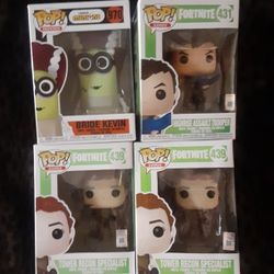 4 Funko Pops