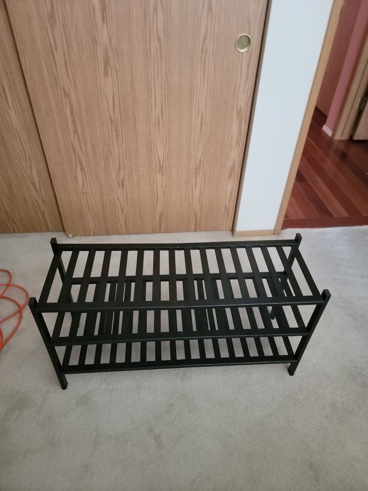 Shoe rack in excellent Condition