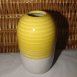 IKEA KNAPRIG BEEHIVE POTTERY VASE
