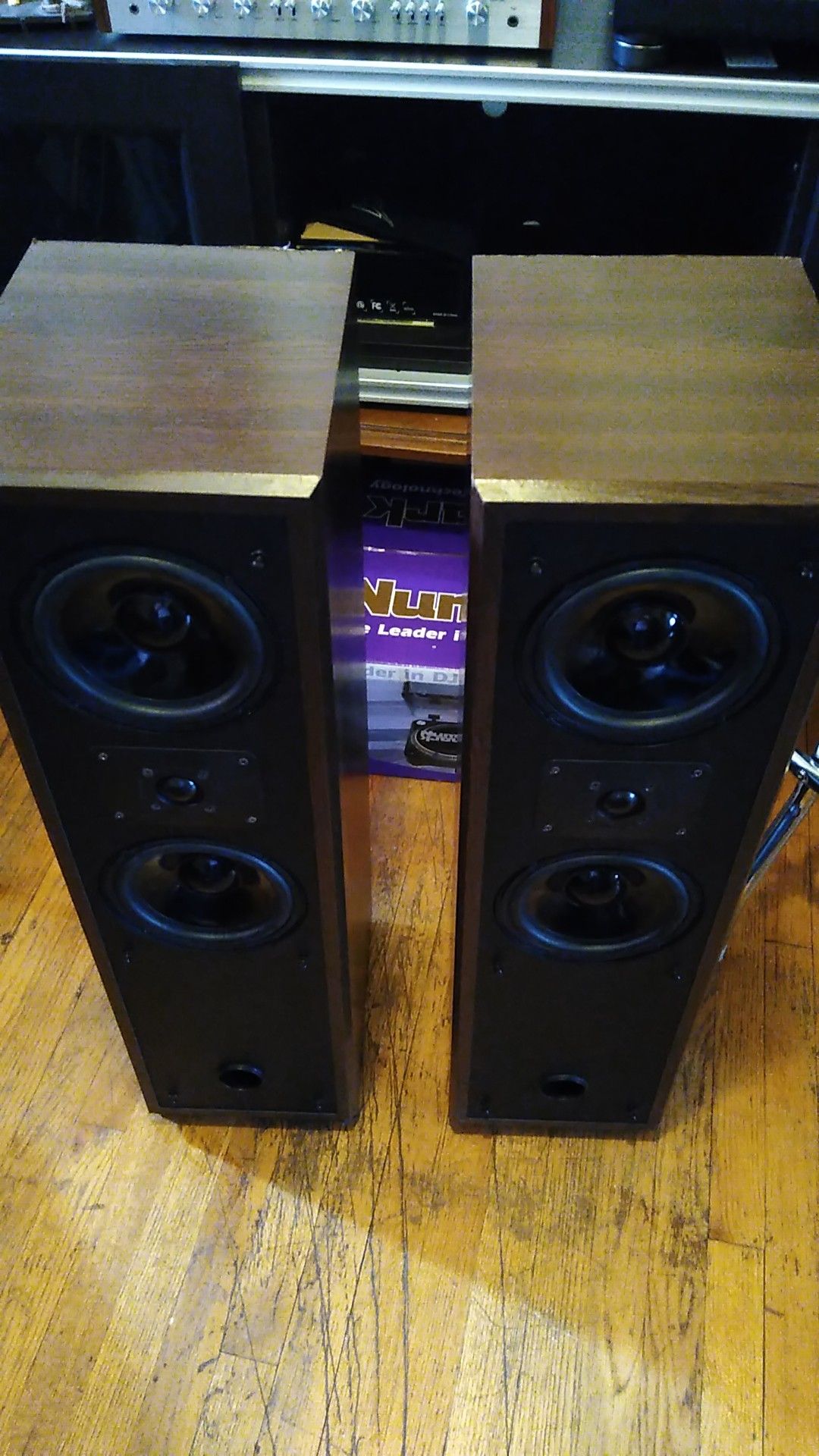 Vintage Polk Audio 8T floor monitor floor standing speakers fully working good condition!!Vintage Polk!!