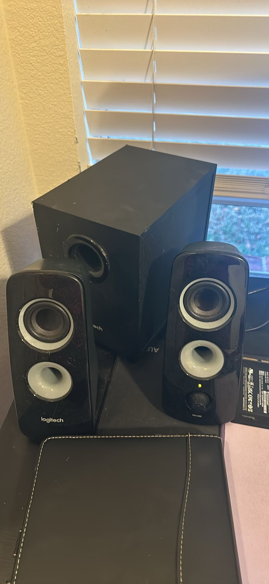 Logitech Z323 Speaker System with Suboower