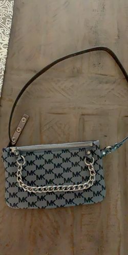 Michael kors fanny pack- $20