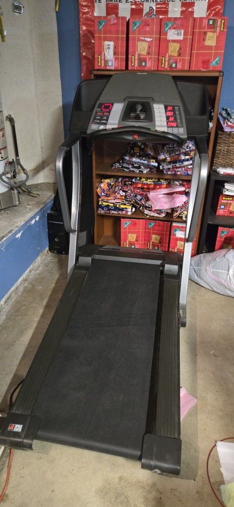 Used Proform treadmill 540s heart rate control