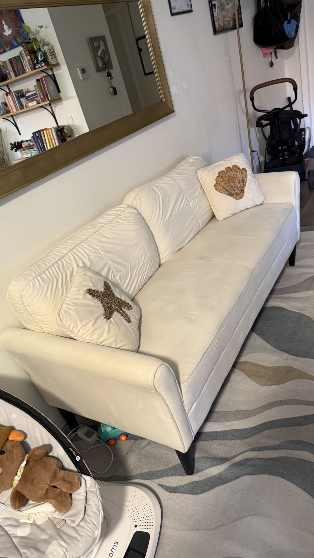 Sofa Two Bodies