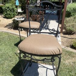 2 matching Pub Height Barstools