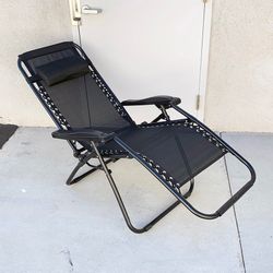 (NEW) $40 Foldable Outdoor Patio Zero Gravity Recliner Lounge Chair, Adjustable Headrest, Textilene Mesh