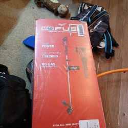Milwaukee  M18 Fuel 2-tool Combo Kit  Weed Eaterand Leaf Blower