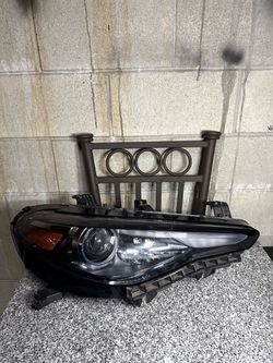 Alfa Romeo Giulia 2017-2018-2019-2020-2021-2022 Right Passenger Side Headlight