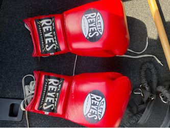 Cleto Reyes Boxing Gloves 16 oz