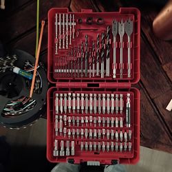 Craftsman 100-Piece Drill Bit Nut Driver Tool Kit