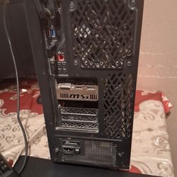 Gaming PC (Specs In Description)