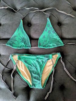 Victoria Secret Small- Never Worn