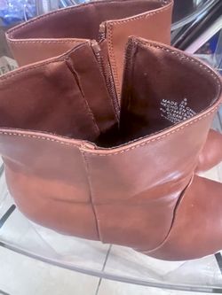 Old navy boots Size 8