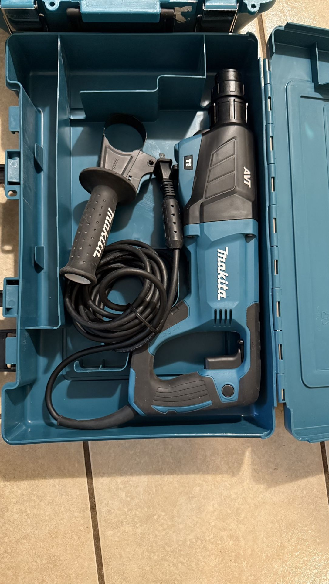 Makita Rotary Hammer Drill with Handle Hard Case