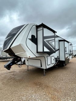 2025 Grand Design Momentum 320G Toy Hauler