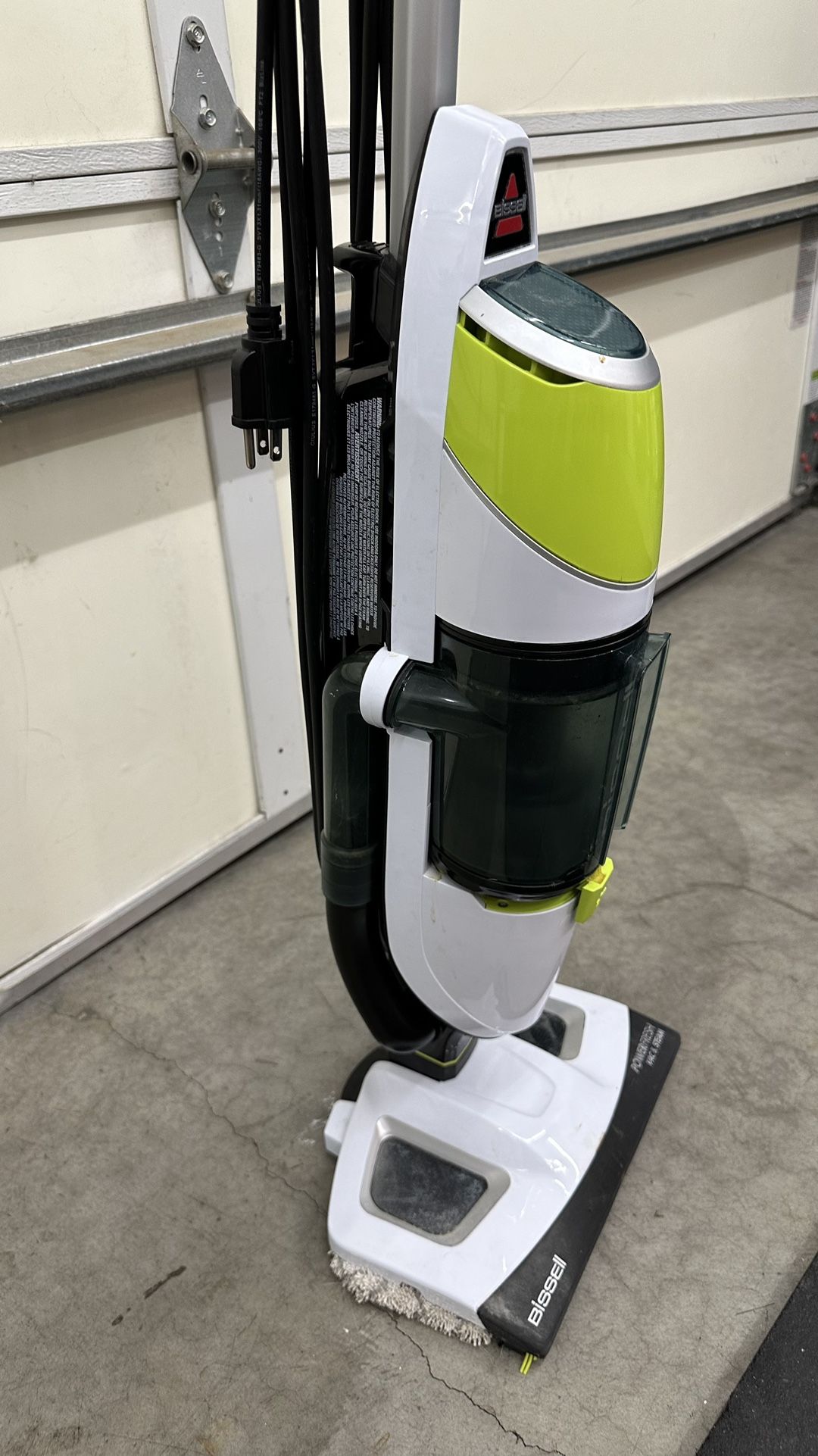 Bissell, 2747A PowerFresh Vac & Steam AllinOne Vacuum and Steam Mop