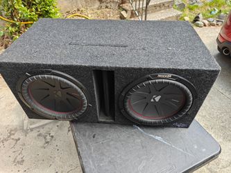 Kicker Comp R 12" subs in big ported box