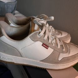 Womens shoes
