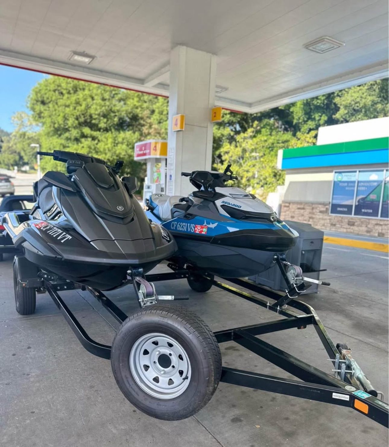 2021 Yamaha FX cruiser & 2023 Seadoo GTX 170 Jetskies