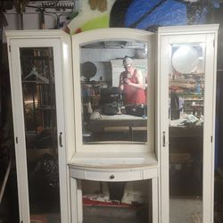 Hampton Vanity Desk with Mirrored Towers (66")