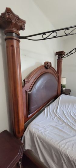 King post bed