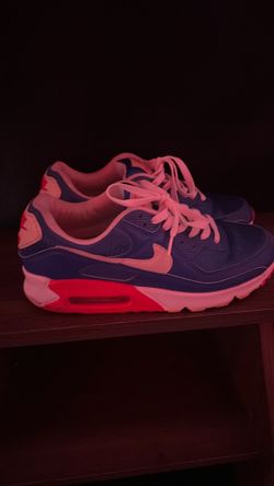 Nike air maxes