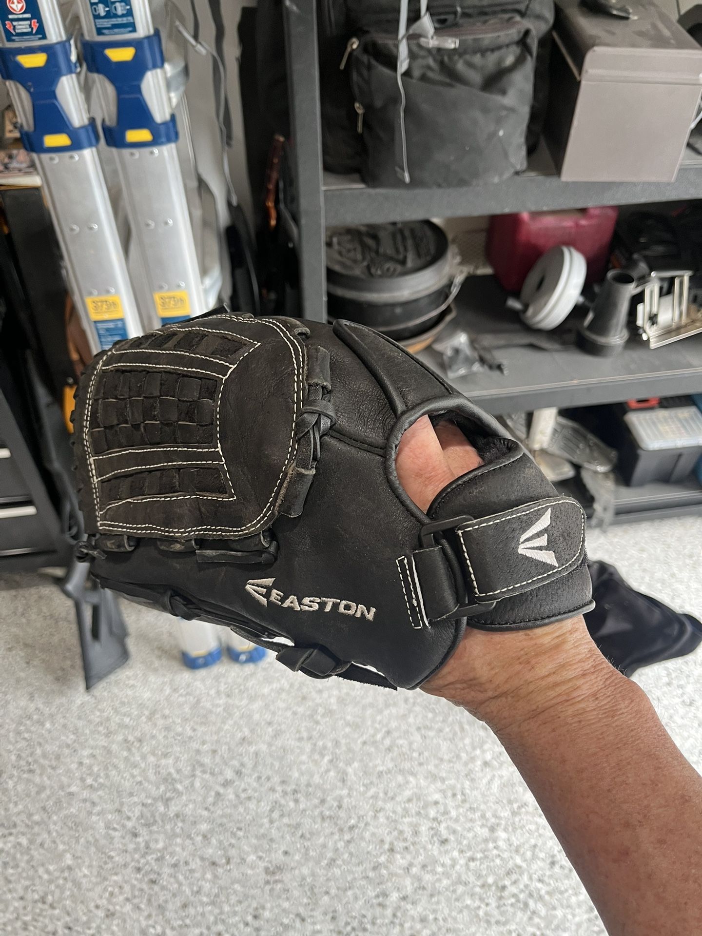 Easton Mako LEFT Handed Glove