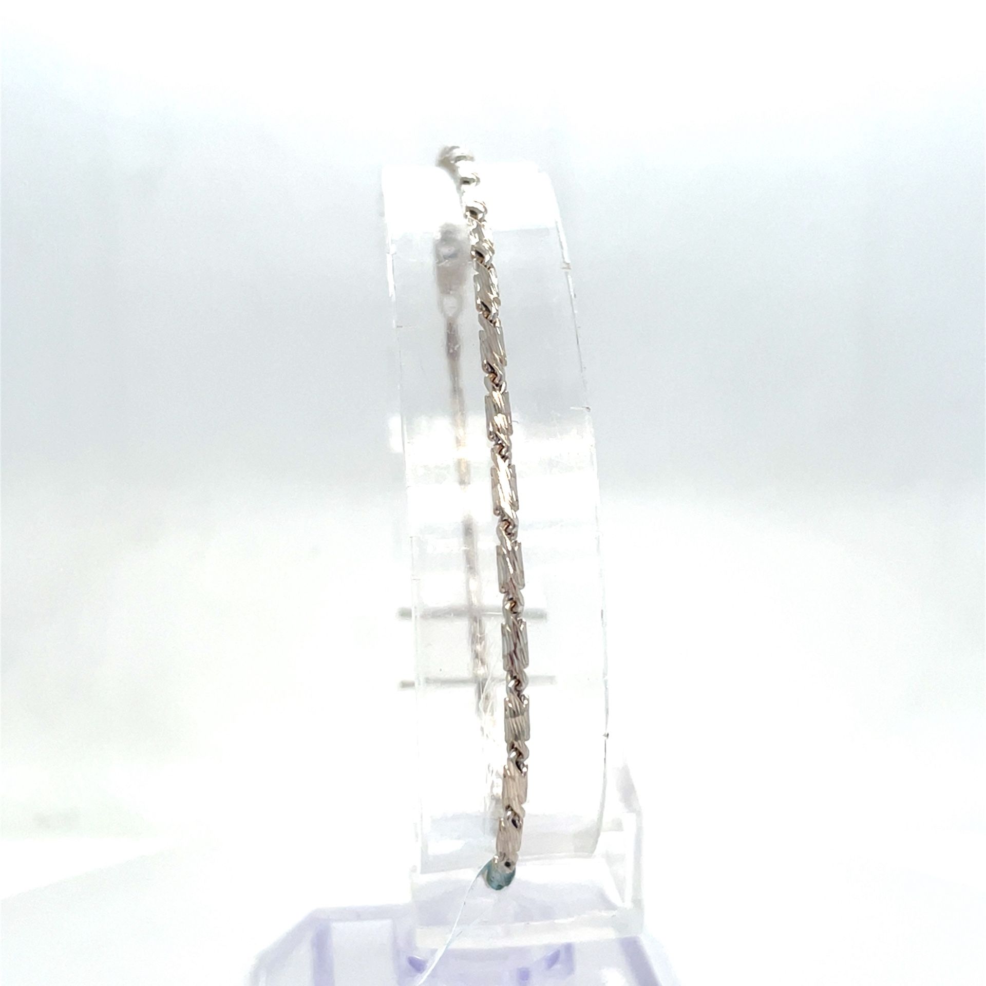 14Kt White Gold 7” Twist Barrel Link Bracelet 3.55g 1.7mm I-2096