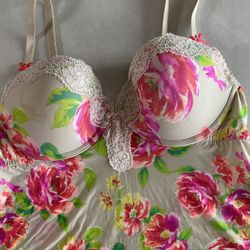 Victoria’s Secret Sleepwear/Nightgown