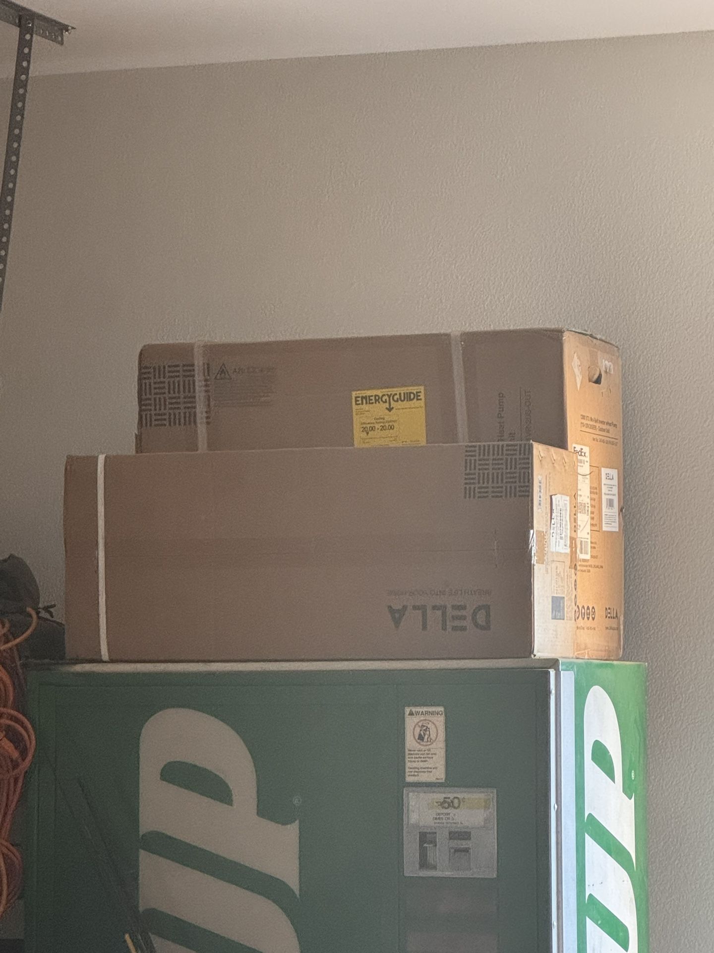 ~ New In Box 12,000 BTU Mini Splitter ~