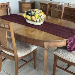 Dining Room Table And 4 Chairs