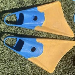 Churchill Surfing Fins