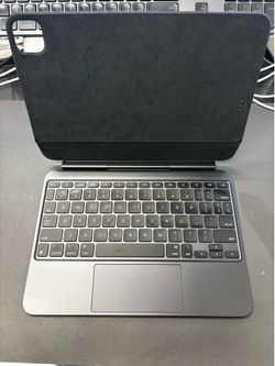 Apple Magic Keyboard for iPad Pro 11” (M4)