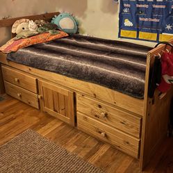 Twin Captain’s Bed: Real wood w/storage drawers