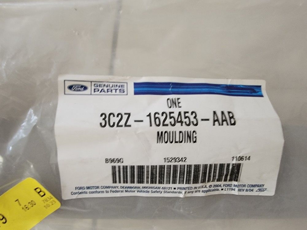 3C2Z-1625453-AAB FORD ECONOLINE MOLDING